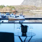 Kuringen Brygge And Restaurant Refsnes